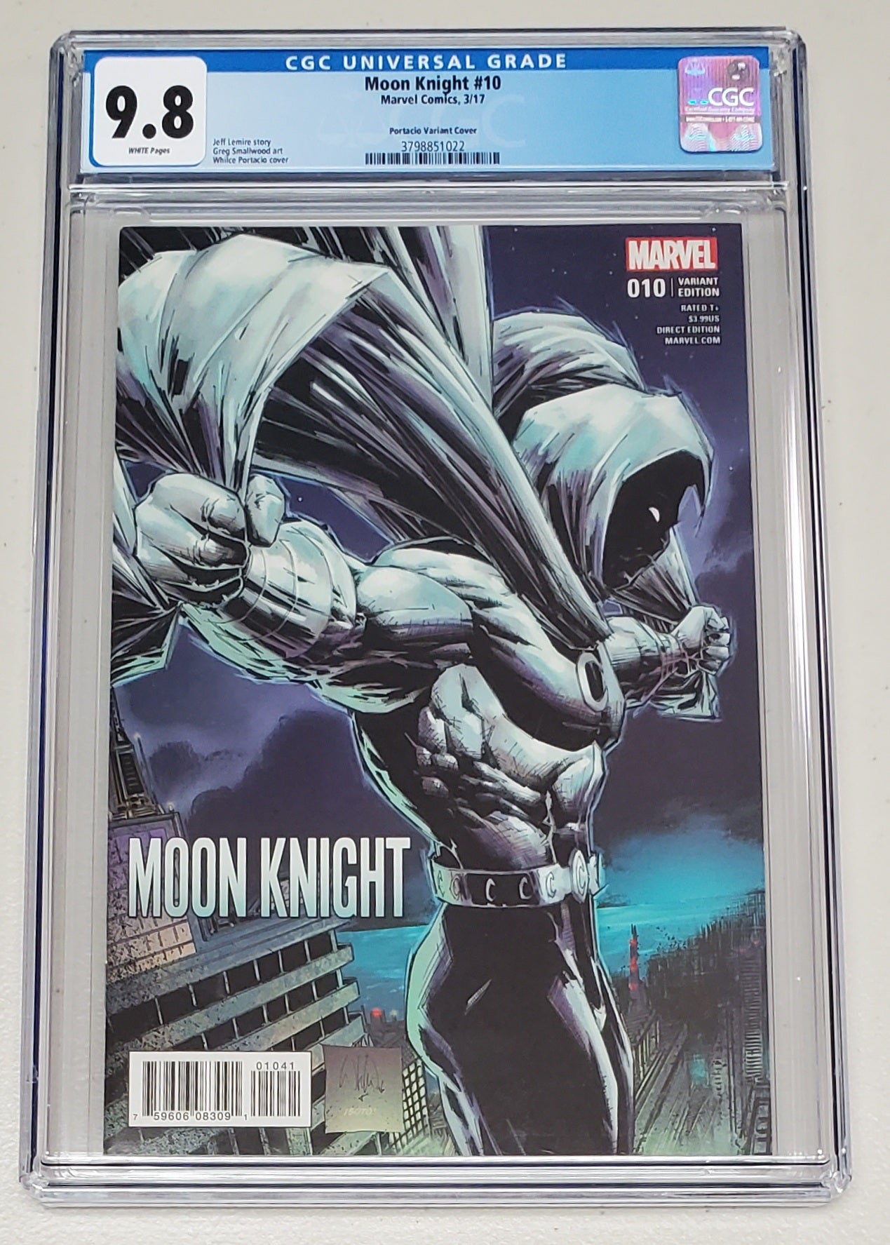 9.8 CGC MOON KNIGHT #10 1:25 WHILCE PORTACIO VARIANT [3798851022]