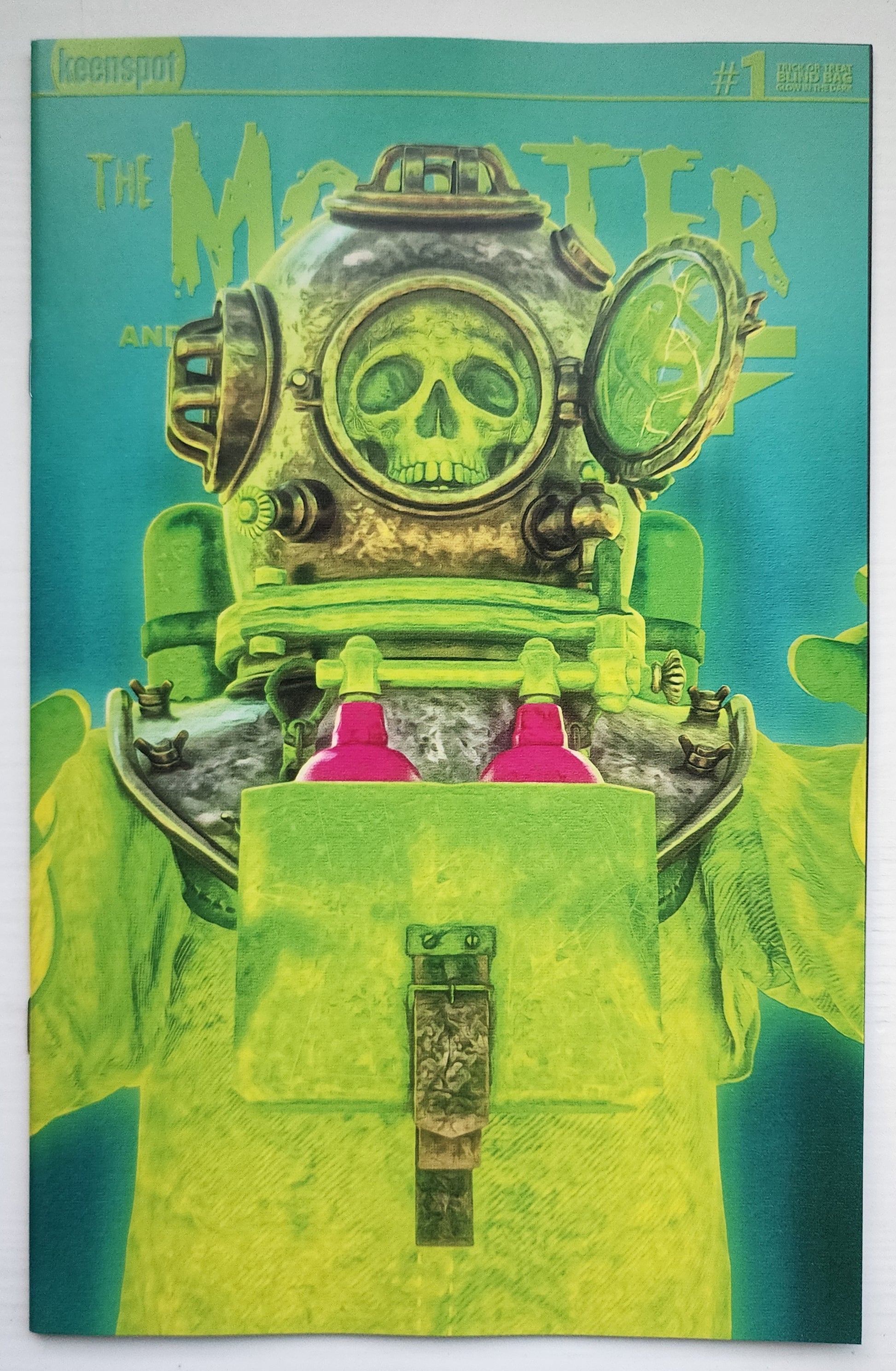 MARK SPEARS MONSTER & WOLF #1 BLIND BAG GLOW IN THE DARK VARIANT A66 Universal Monsters KEENSPOT ENTERTAINMENT