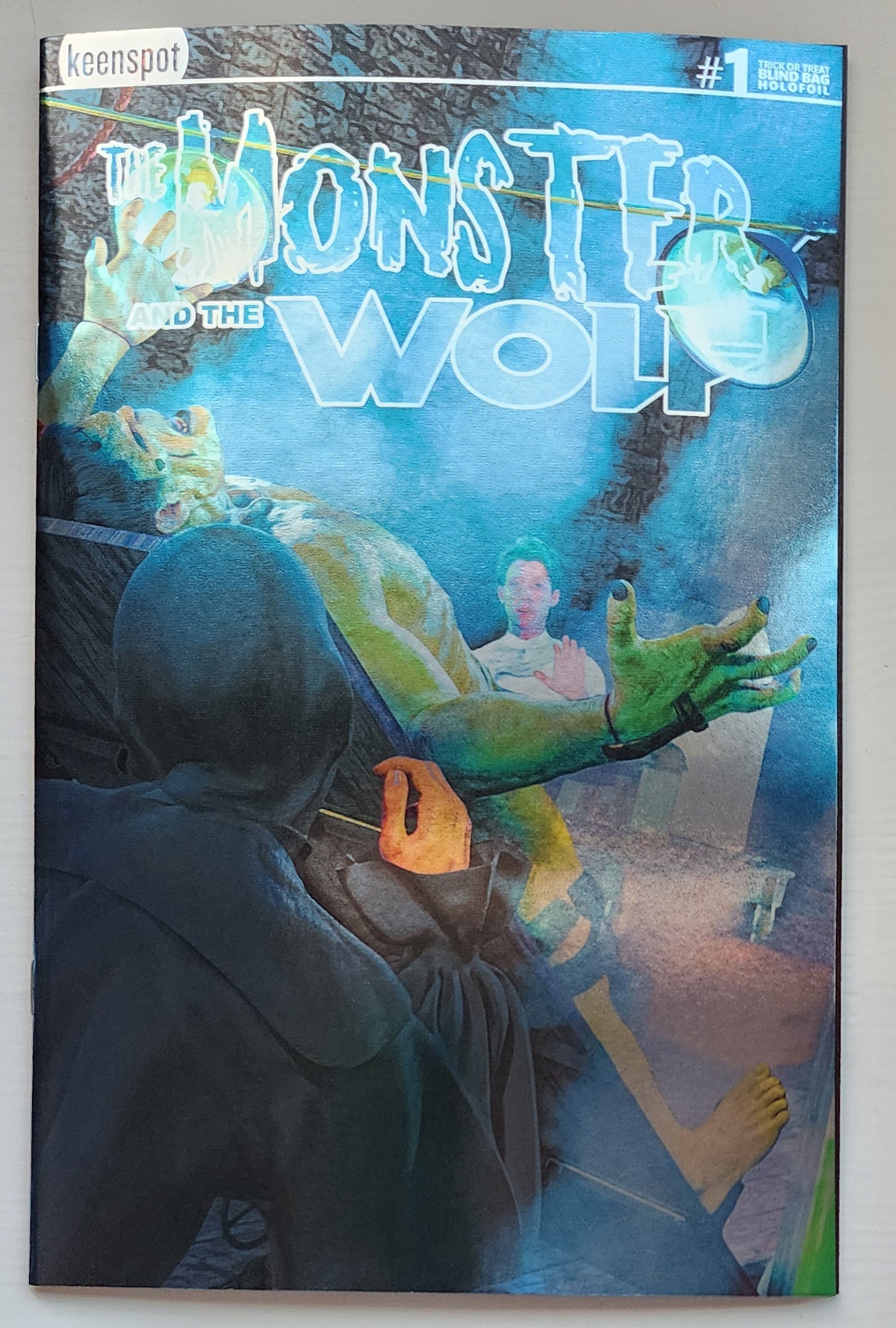 MARK SPEARS MONSTER & WOLF #1 BLIND BAG FOIL VARIANT A50 (AUCTION) Universal Monsters KEENSPOT ENTERTAINMENT