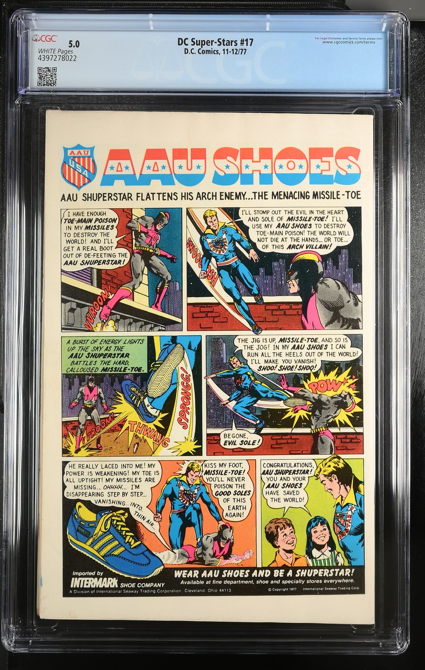 5.0 CGC DC Super-Stars #17 Marriage of Earth II Batman & Catwoman Origin of Green Arrow & Huntress 1977 [4397278022]
