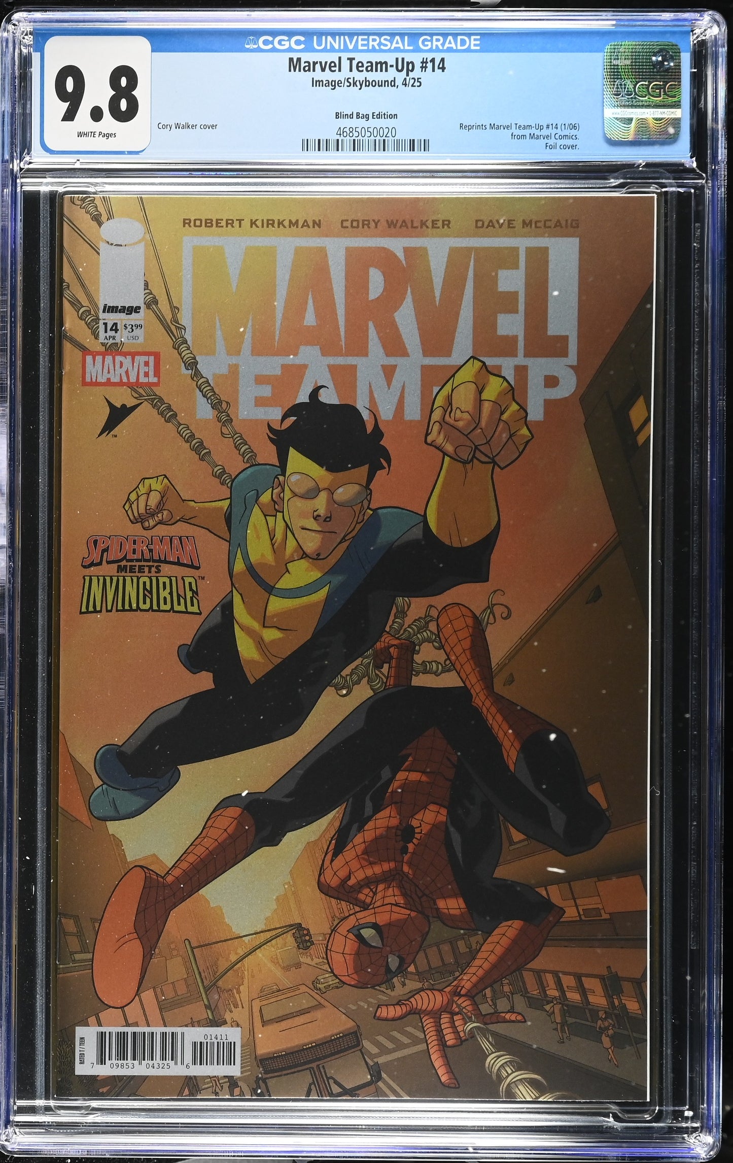 9.8 CGC MARVEL TEAM-UP #14 BLIND BAG FOIL VARIANT 2025 [4685050020] Invincible DC COMICS