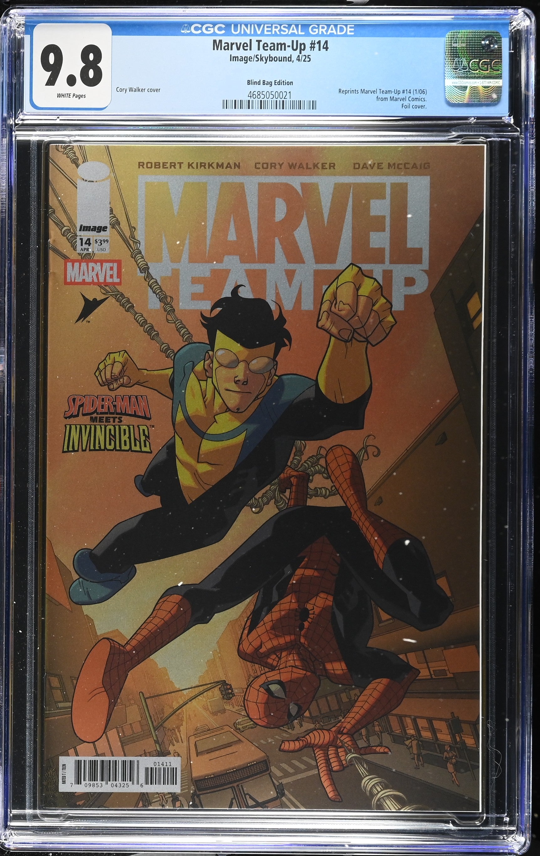 9.8 CGC MARVEL TEAM-UP #14 BLIND BAG FOIL VARIANT 2025 [4685050021] Invincible DC COMICS
