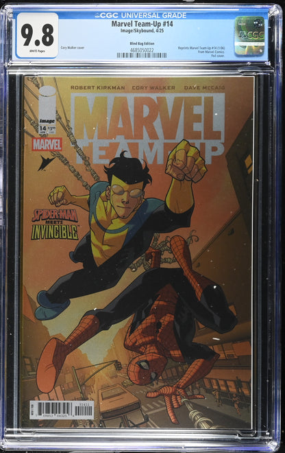 9.8 CGC MARVEL TEAM-UP #14 BLIND BAG FOIL VARIANT 2025 [4685050022] Invincible DC COMICS