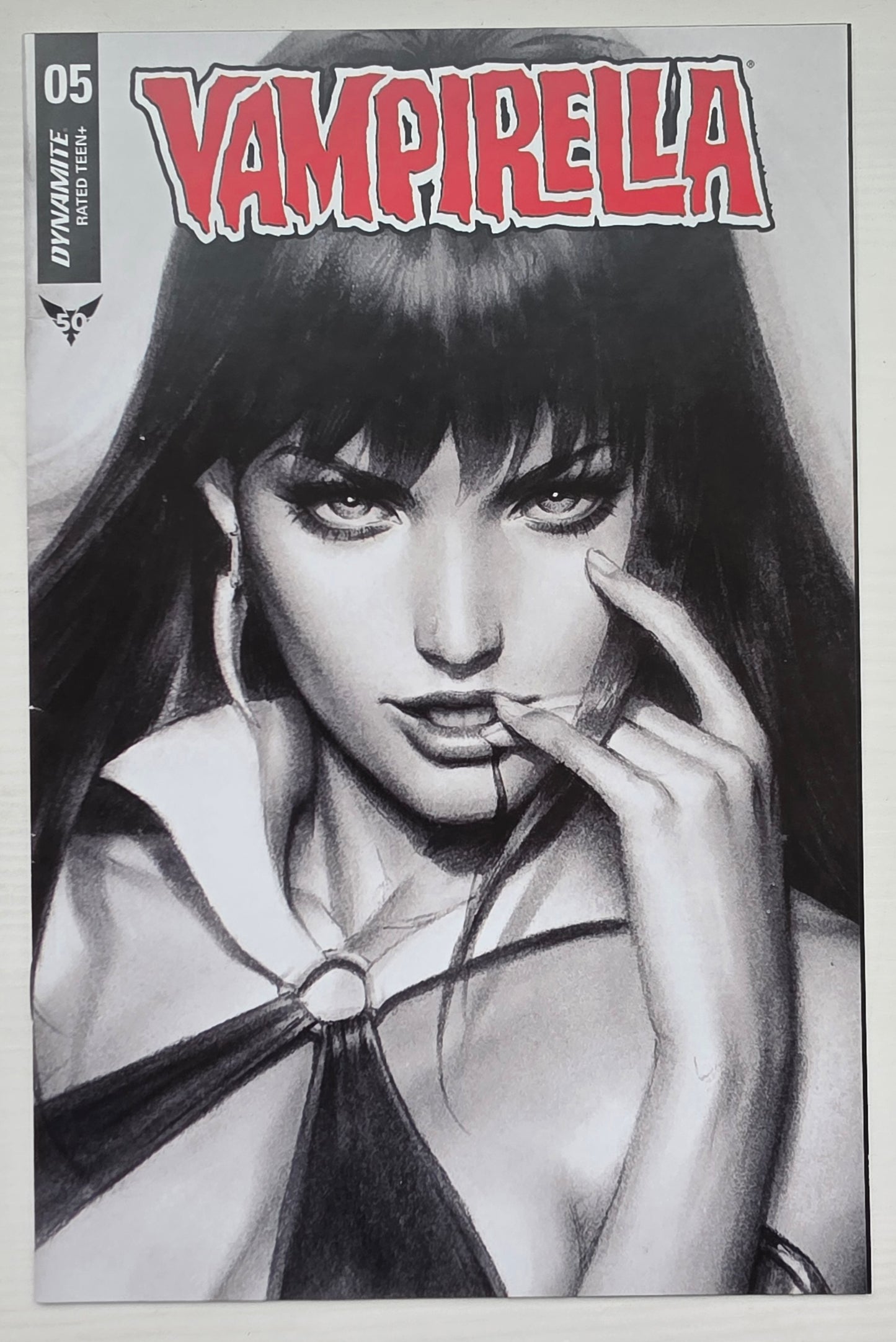 VAMPIRELLA #5 ARTGERM SNEAK PEEK CHARCOAL FOC 1:15 VARIANT 2019