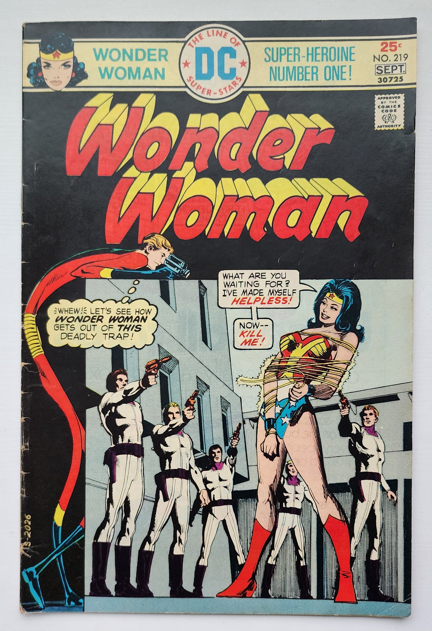 WONDER WOMAN #219 1975 Wonder Woman DC Comics