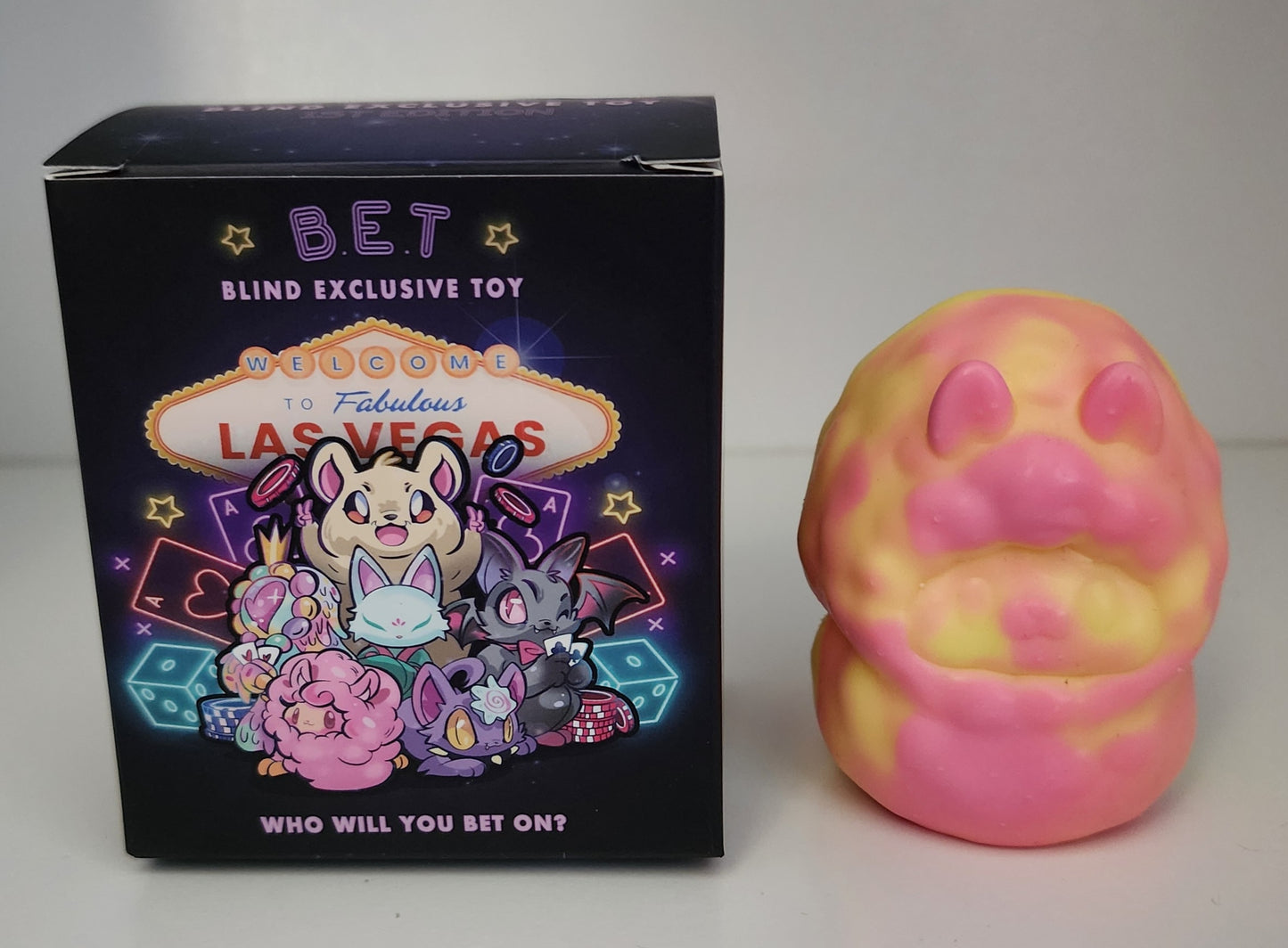 BET BLIND BOX TOY 1ST EDITION RINICAKEZ DOLLYPACA GITD DESIGNERCON EXCLUSIVE 2025 BET