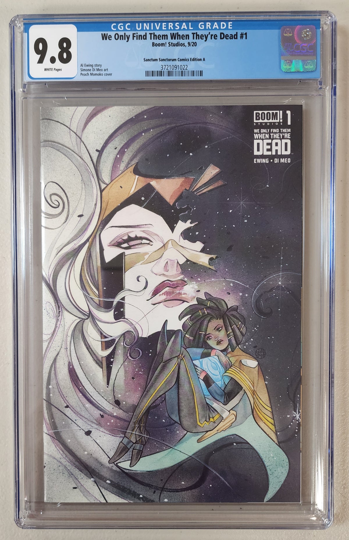 9.8 CGC WE ONLY FIND THEM WHEN THEYRE DEAD #1 SSCO PEACH MOMOKO GLOW IN THE DARK VARIANT [3721091022] COMIC BOOK BOOM! STUDIOS   