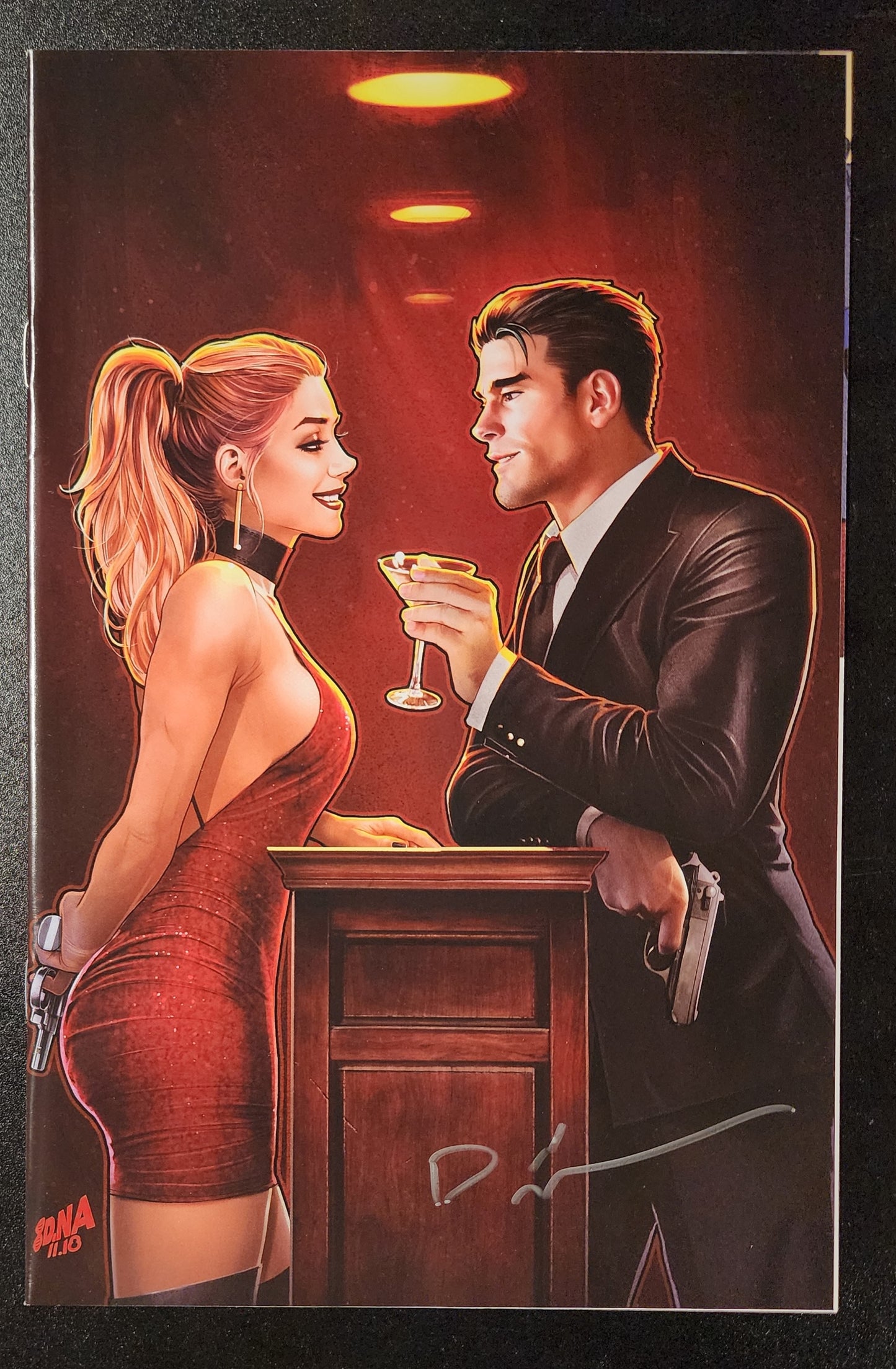 JAMES BOND 007 #7 1:30 VIRGIN VARIANT 2019 SIGNED BY DAVID NAKAYAMA James Bond DYNAMITE