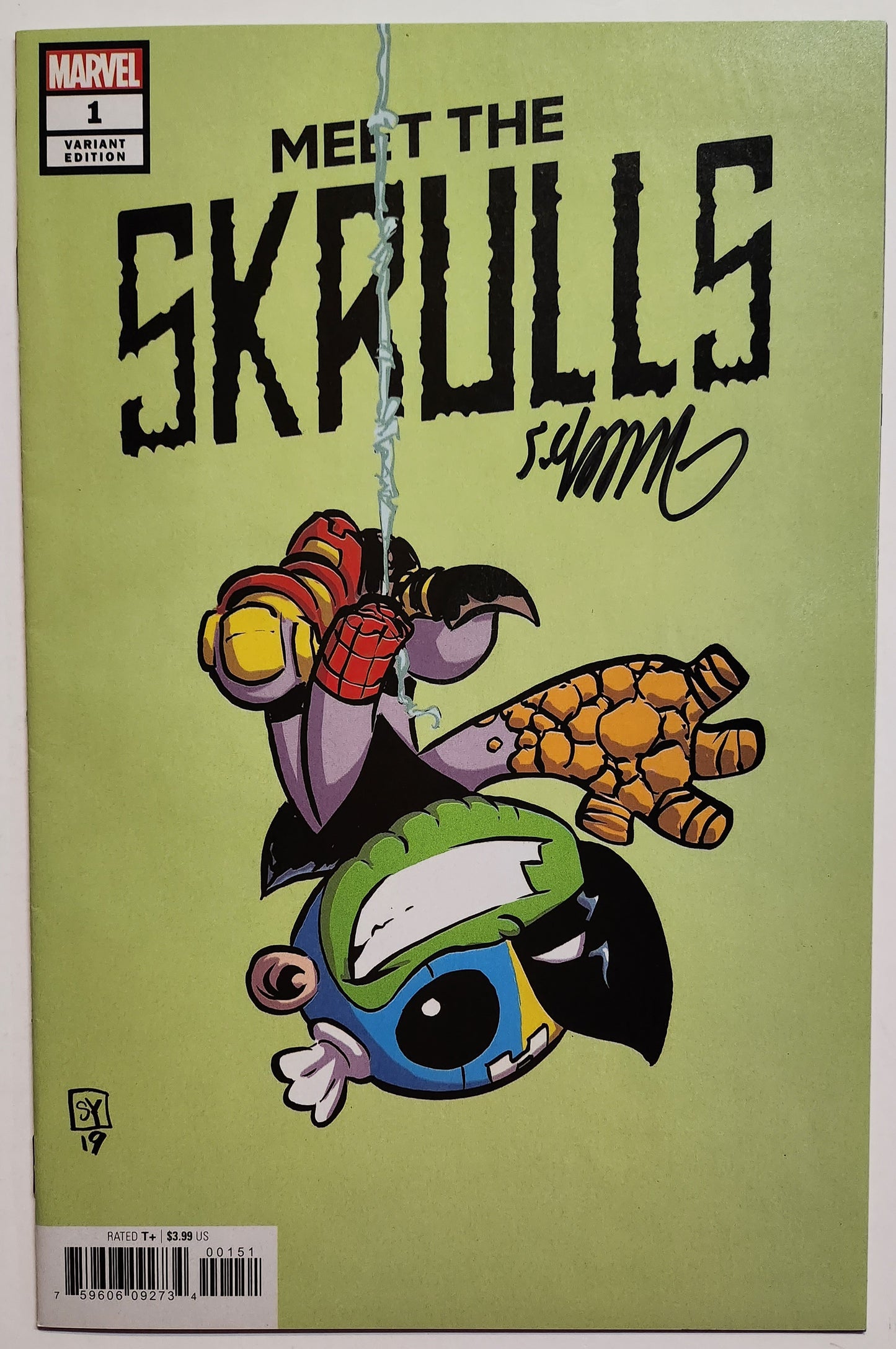 MEET THE SKRULLS #1 VARIANT 2019 SIGNED BY SKOTTIE YOUNG